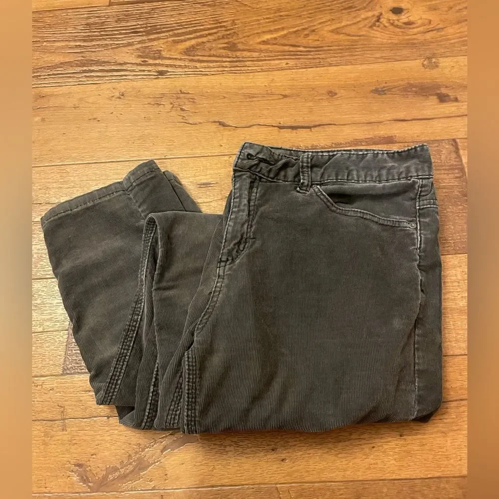 Free People l Gray Corduroy Pants l Size 28 l EUC